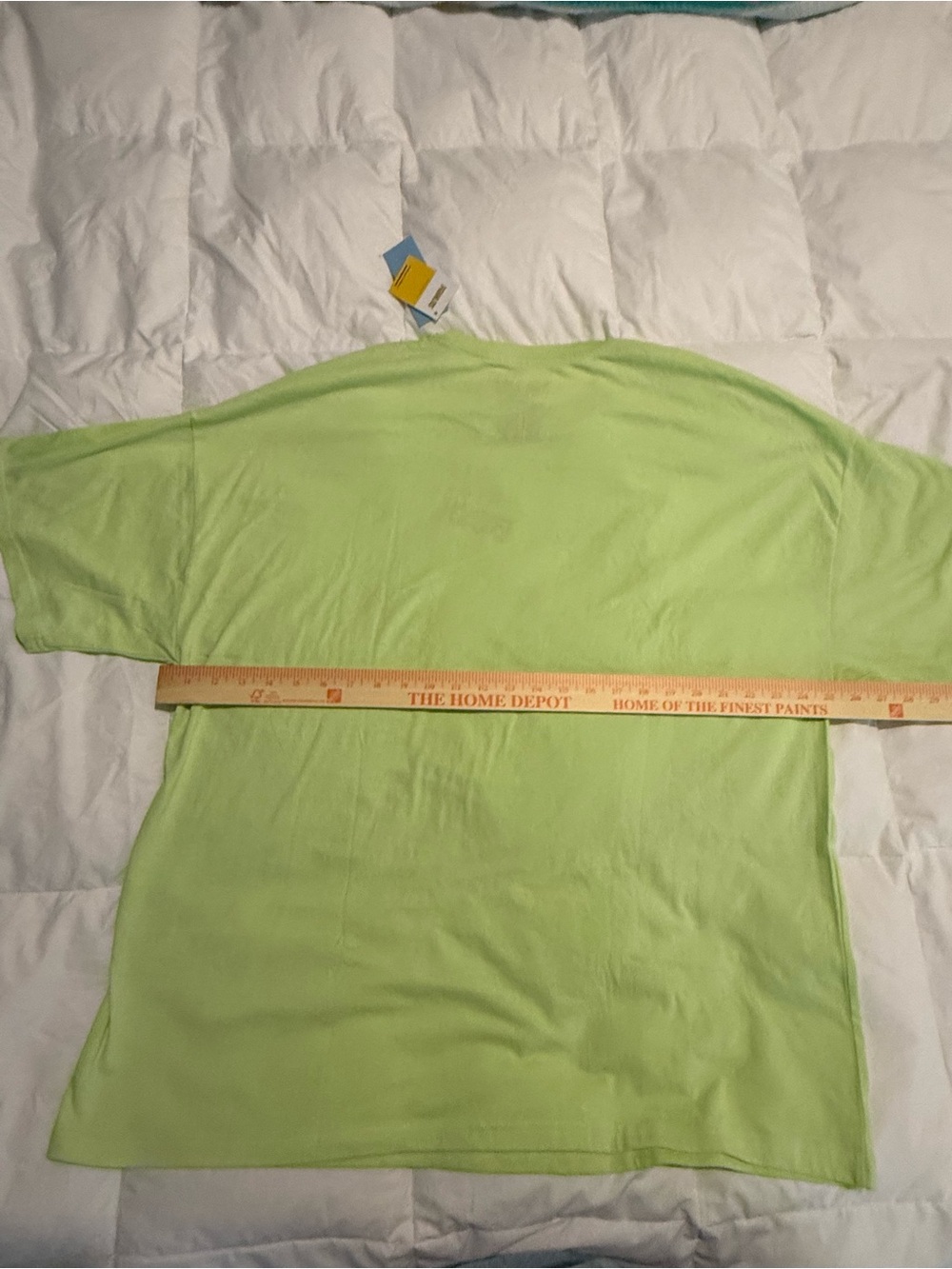 Size XL Peanuts Lime Green Snoopy Embroidered 'BOO!' Graphic Tee NEW - Picture 4 of 5